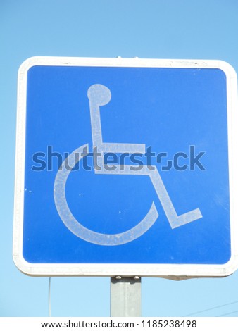 Sign indication reserved for people with reduced mobility