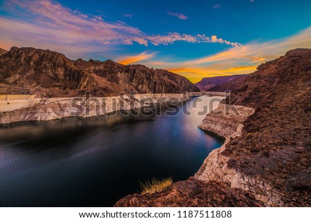 Hoover Dam At Sunrise Royalty-Free Stock Photo #1187511808
