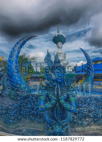 Beautiful pictures from Wat Rong Sua Ten with art that is beautiful 