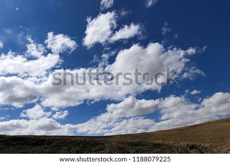 beautiful clouds in the sky, white clouds, cloud images in different shapes,