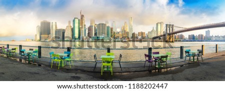View to Manhattan Skyline form Brooklyn Bridge Park