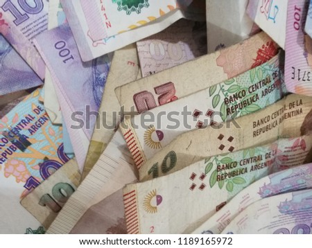 Argentinian currency notes 