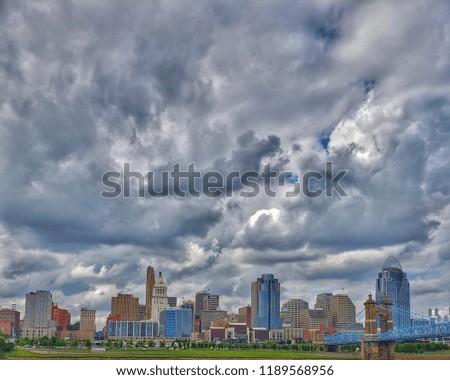 Cincinnati city skyline 