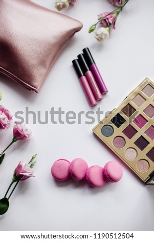 Brush for make-up and cosmetics.