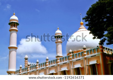 Image of the iconic Palayam Juma Masjid located in the heart of the Indian city of Trivandrum,Kerala