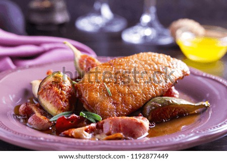 Duck breast with bacon, figs and rosemary 
