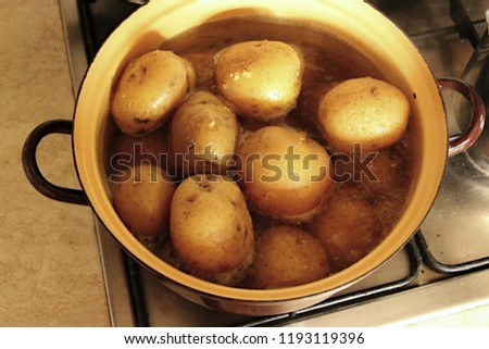 boiled potatoes picture