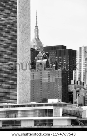 Black and white picture of diverse architecture in New York City.
