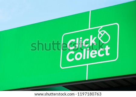 Click collect online shopping quick easy green sign