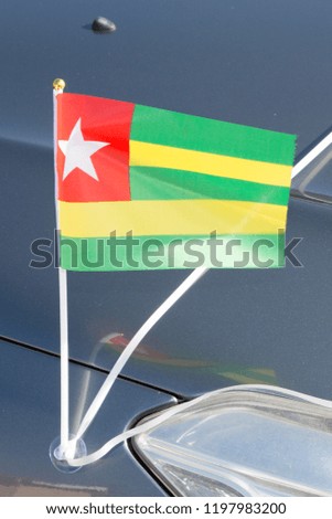 little plastic flag on togo car