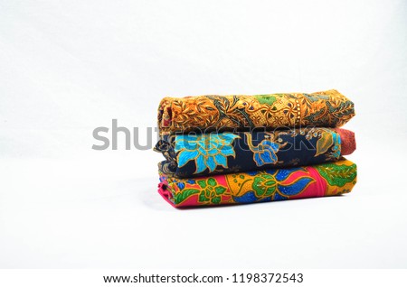 The picture of variety color folded fabric  .