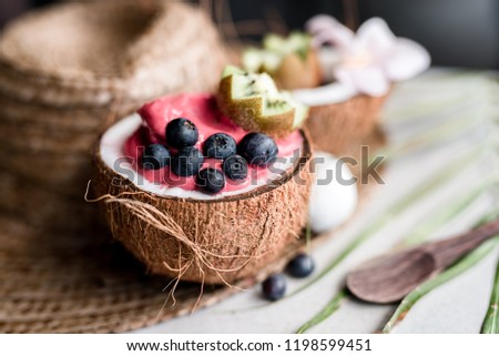 Vegan Coconut Nicecream Bowl