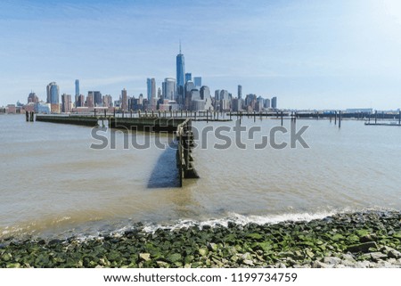 Downtown view of Manhattan taken fron New Jersey side over the Hudson River, New York, USA