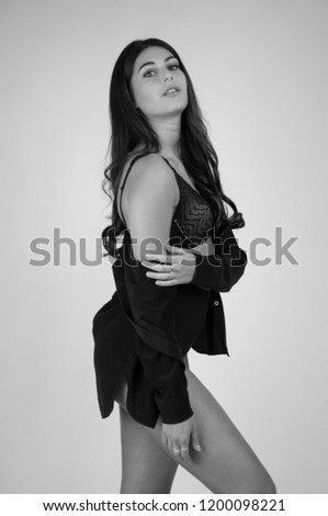 italian young beautiful woman pose in studio light in glamour style