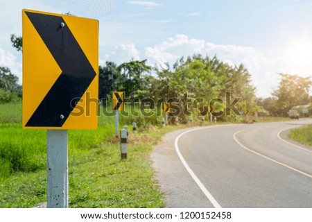 Signal turn right on  road