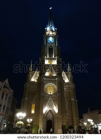 night picture of the cathedral