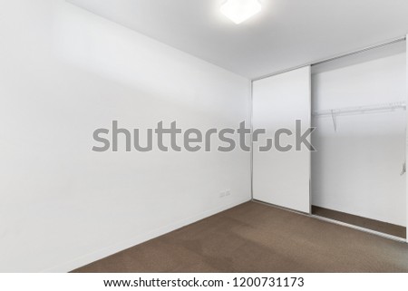 Empty New unfurnished Apartment 