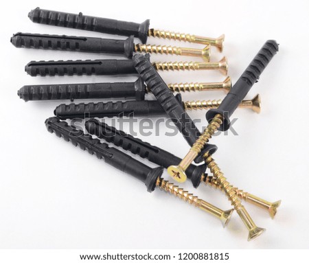 The new screws with dowels close up