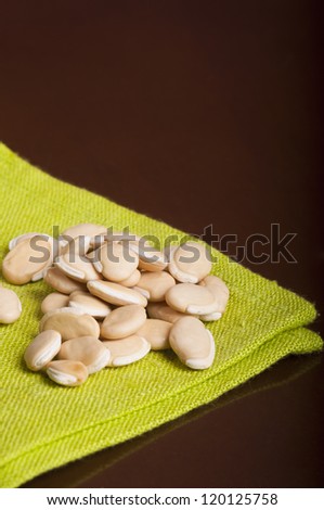 White kidney broad beans  is also named Bian Dou, Bai Bian Dou, Lablab Bean