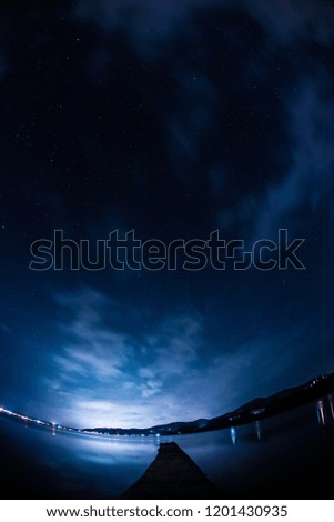 Lake Yamanaka and the starry sky