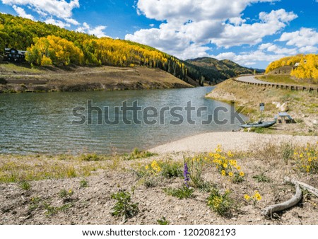 Fall colours around Pristine Point, Meridian Lake,  Crested Butte Colorado USA