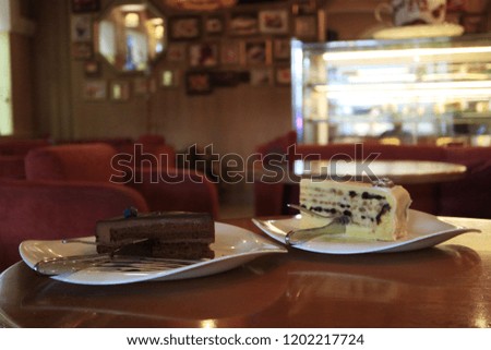 Picture of a cake on a plate.