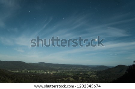 Stars & Venus over Mapleton Valley with the ground being lit by a full moon