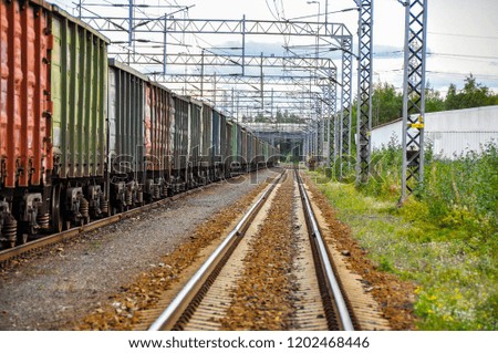 railroad track picture