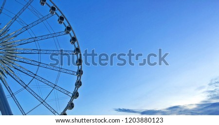 Ferris wheel, a player that floats above the ground.