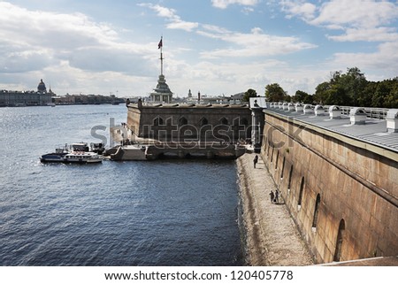 SAINT-PETERSBURG, RUSSIA - AUGUST 30: The Peter and Paul fortress and Neva in August 30, 2012 in Saint-Petersburg, Russia.