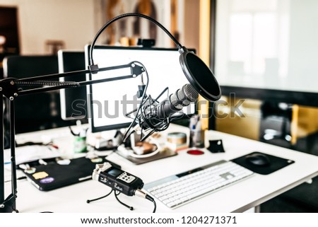 Podcast home studio.