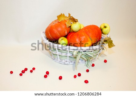 Thanksgiving Halloween pumpkin baskets background