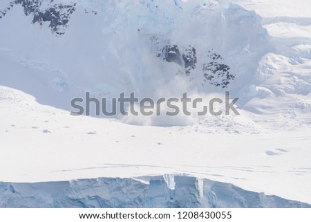 Snow fall on glacier