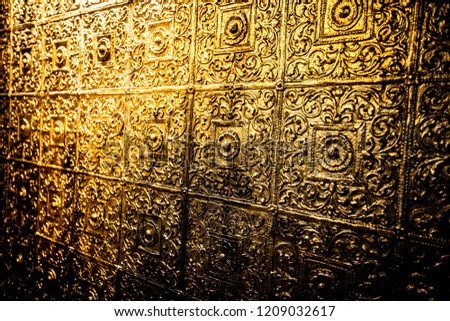 gold glitter mirror tile wall texture
