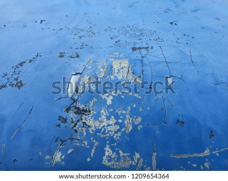 Background color with corrosion cracking.
