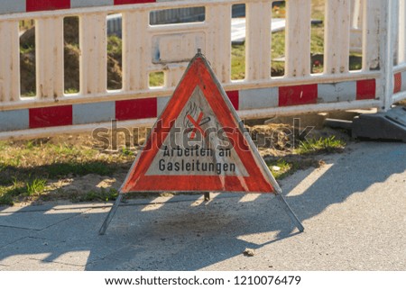 Warning triangle with the inscription Working on gas pipes