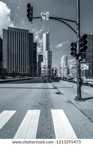 Black and white picture of Chicago street, USA.