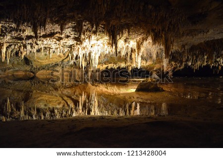 Inside the Luray Caverns caves underground in Virigina Shenendoah Valley