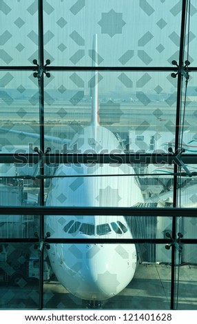 a380 plane in dubai airport