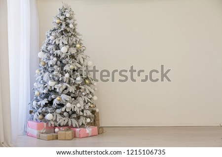 Christmas tree with presents, Garland lights new year