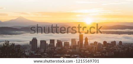 Sunrise over downtown Portland, Oregon, from the Pittock Mansion