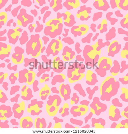 Pink leopard seamless pattern in 80s-90s style. Exotic animal background.