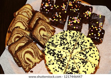 colorful cakes picture