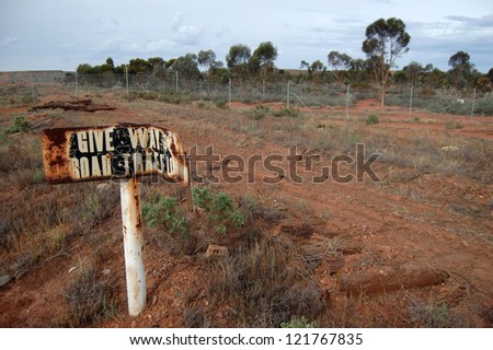 Abandoned road sign