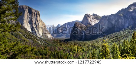 Tunnel View in Yosemite National Park Royalty-Free Stock Photo #1217722945
