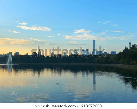 Jacqueline Kennedy reservoir, Central Park, New York, early morning