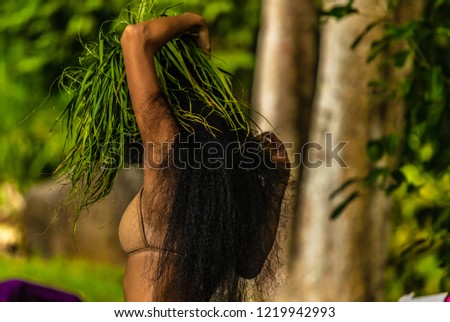 BEAUTIFUL TAHITIAN WOMAN