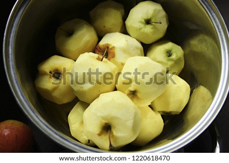 peeled apples picture