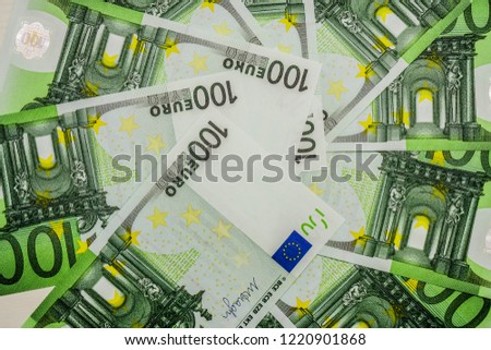 financical  backgrond of 100 euro banknotes circle