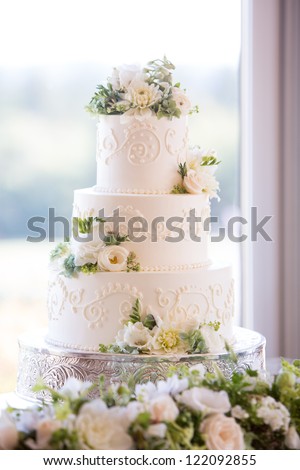 White Wedding Cake Royalty-Free Stock Photo #122092855